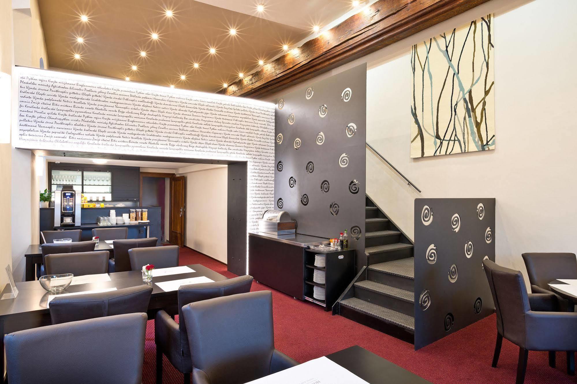 Hotel U Hada Zatec Extérieur photo